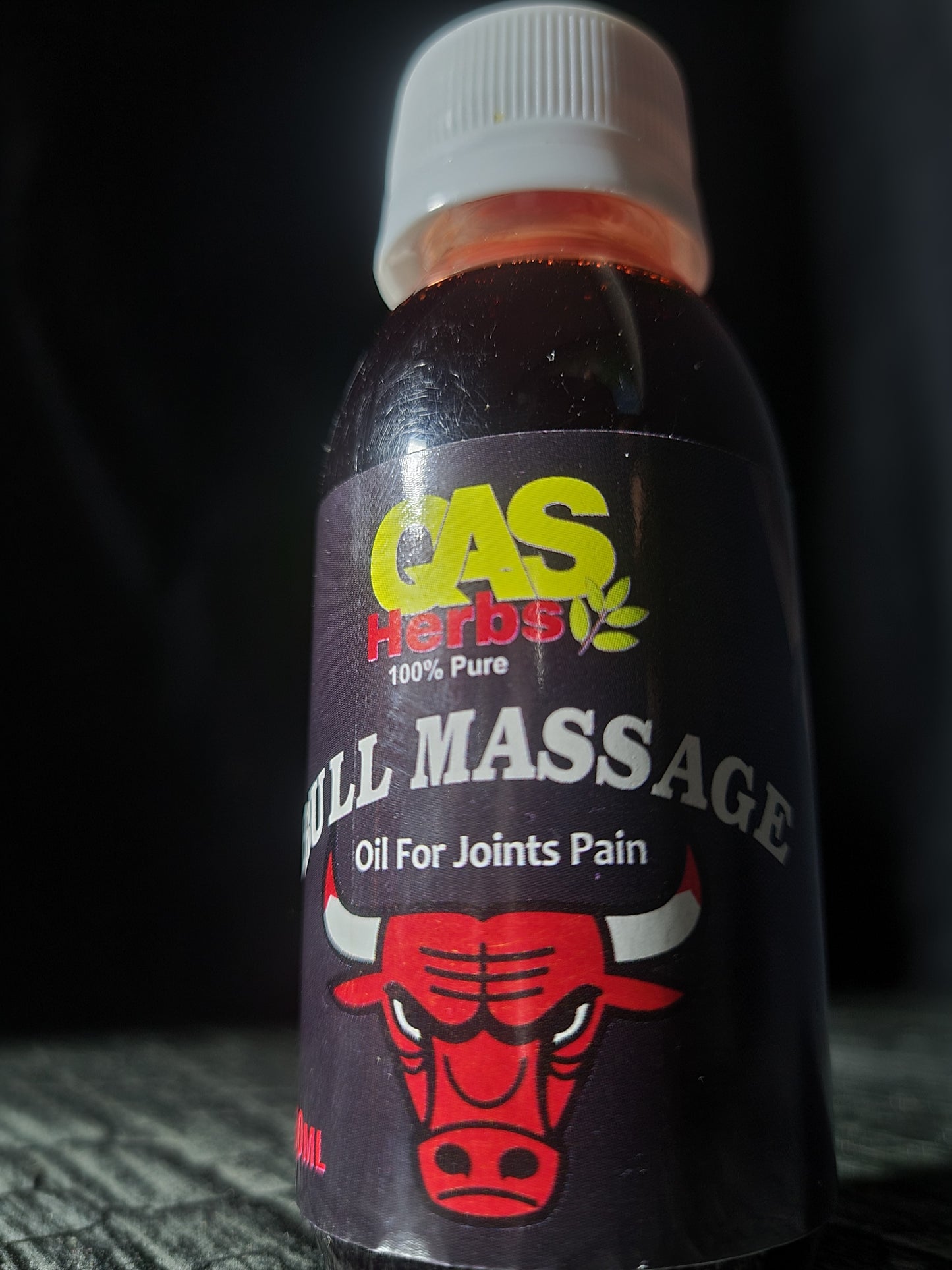 Bull Massage Oli For Joints Pain بوڑھے ہو یا جوان اگر جسمانی دردوں کا مسئلہ ہے تو مالش کرو اور سکون پاؤ